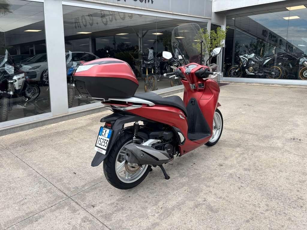 Honda SH 350 2021 / KM 26.000 Tuo a solo 36 Euro al mese