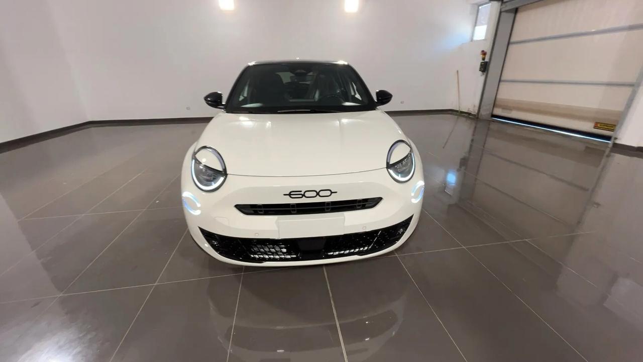 Fiat 600 Hybrid 110 CV DCT MHEV Sport Edizione Milano Cortina 26