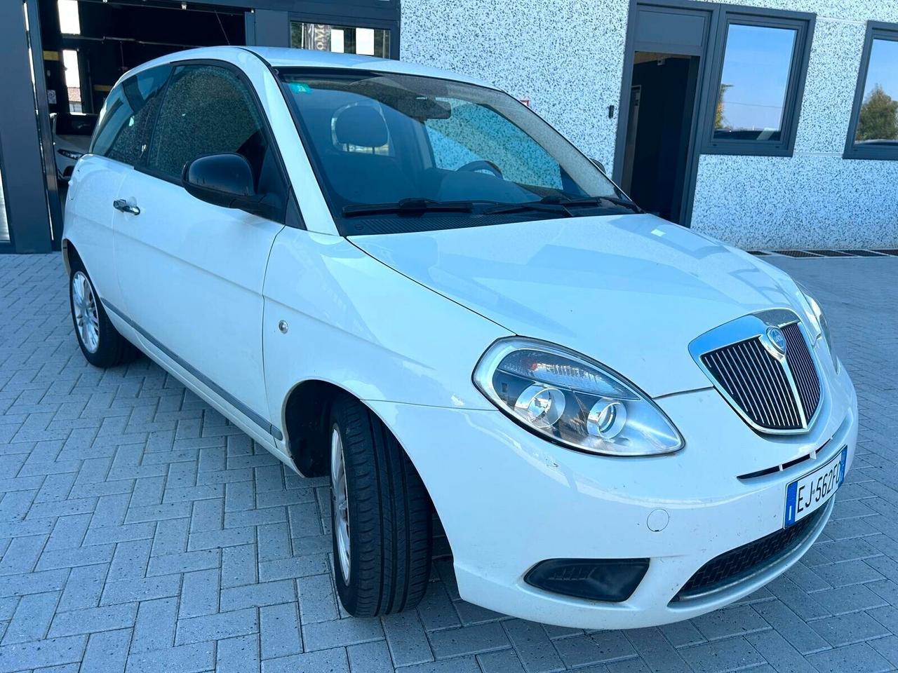 Lancia Ypsilon 1.2 69 CV Diva OK NEOPATENTATI