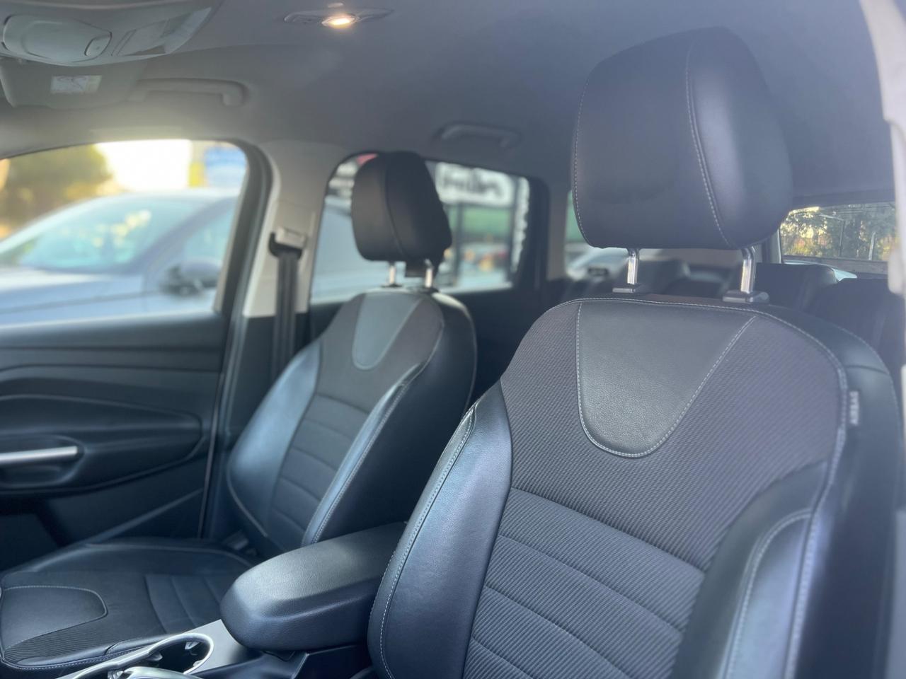 Ford Kuga 2.0 TDCI 4WD AUT. SOLO 120.000KM 12/2015