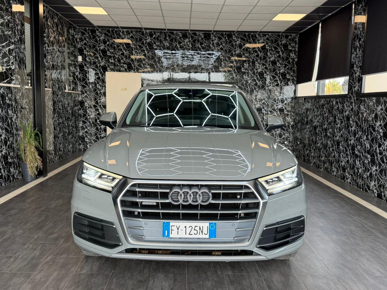 Audi Q5 40 TDI quattro S tronic Business Sport