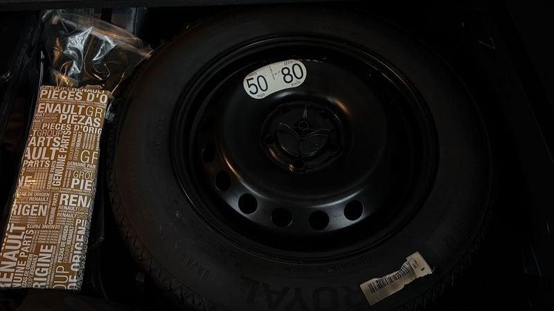 Renault Captur 1.6 E-TECH Hybrid Intens Auto 145cv 1.6 E-Tech hybrid Intens 145cv auto