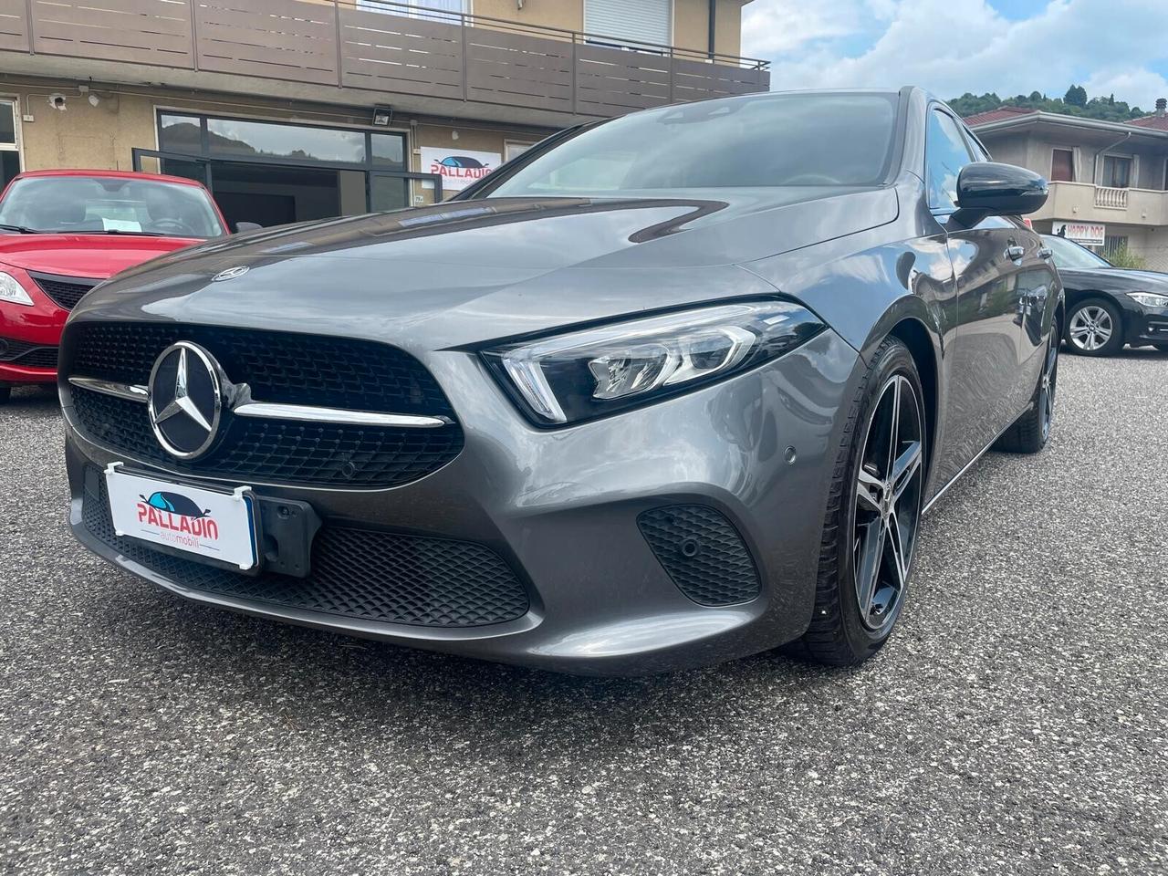 Mercedes-benz A 180 Mercedes Classe Sport Automatic Night Pack – Neopatentati