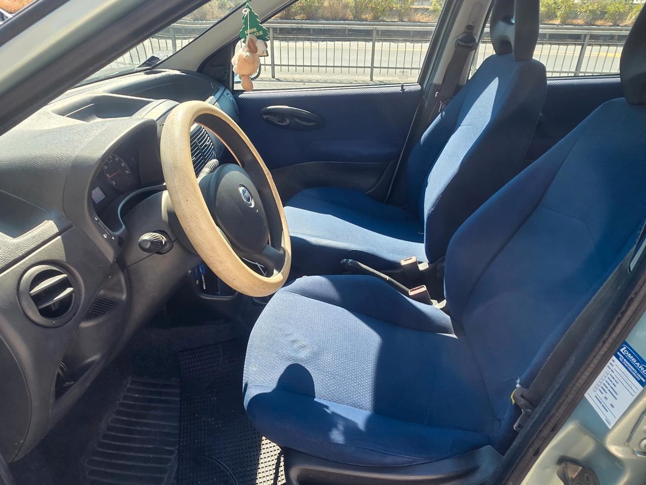 Fiat Punto 1.2 5 porte Active