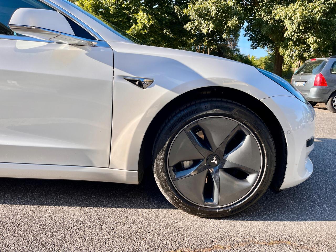 Tesla Model 3 Model 3 Standard RWD Plus