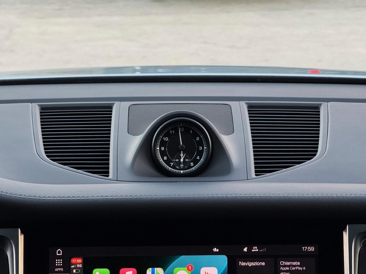 Porsche Macan 2.0 Turbo Benzina 265CV TETTO PASM