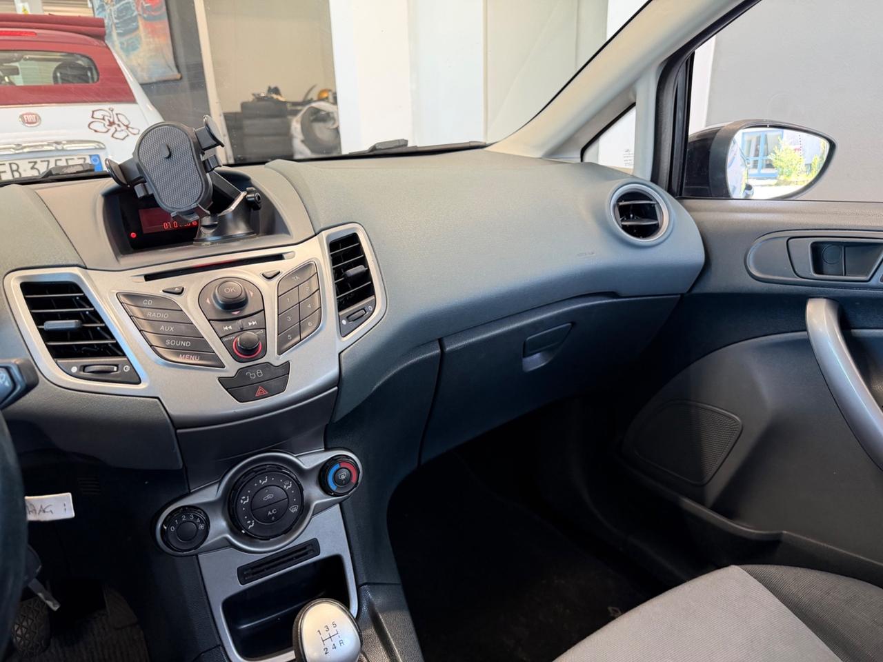 Ford Fiesta 1.4 5 porte Bz.- GPL Titanium