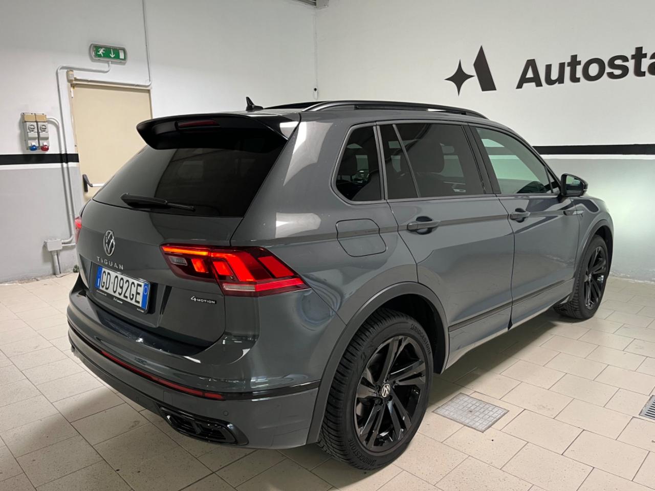 Volkswagen Tiguan 2.0 DSG R-Line *tetto panoramico