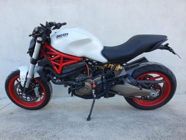DUCATI Monster 821 ABS actionbike.it