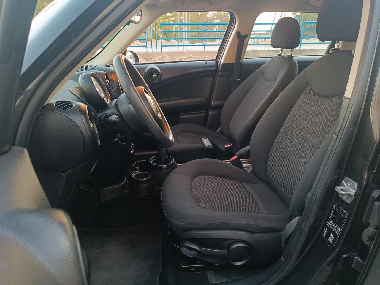 Mini Cooper D Countryman 1.6 2015 solo 129.000 Km.