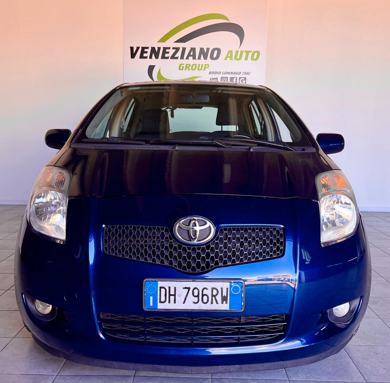 Toyota Yaris SOL 5p automatica