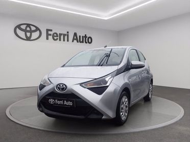 TOYOTA Aygo 5p 1.0 x-play 72cv del 2021