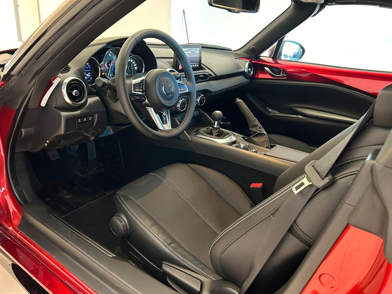 Mazda MX-5 1.5L Skyactiv-G Exclusive-Line