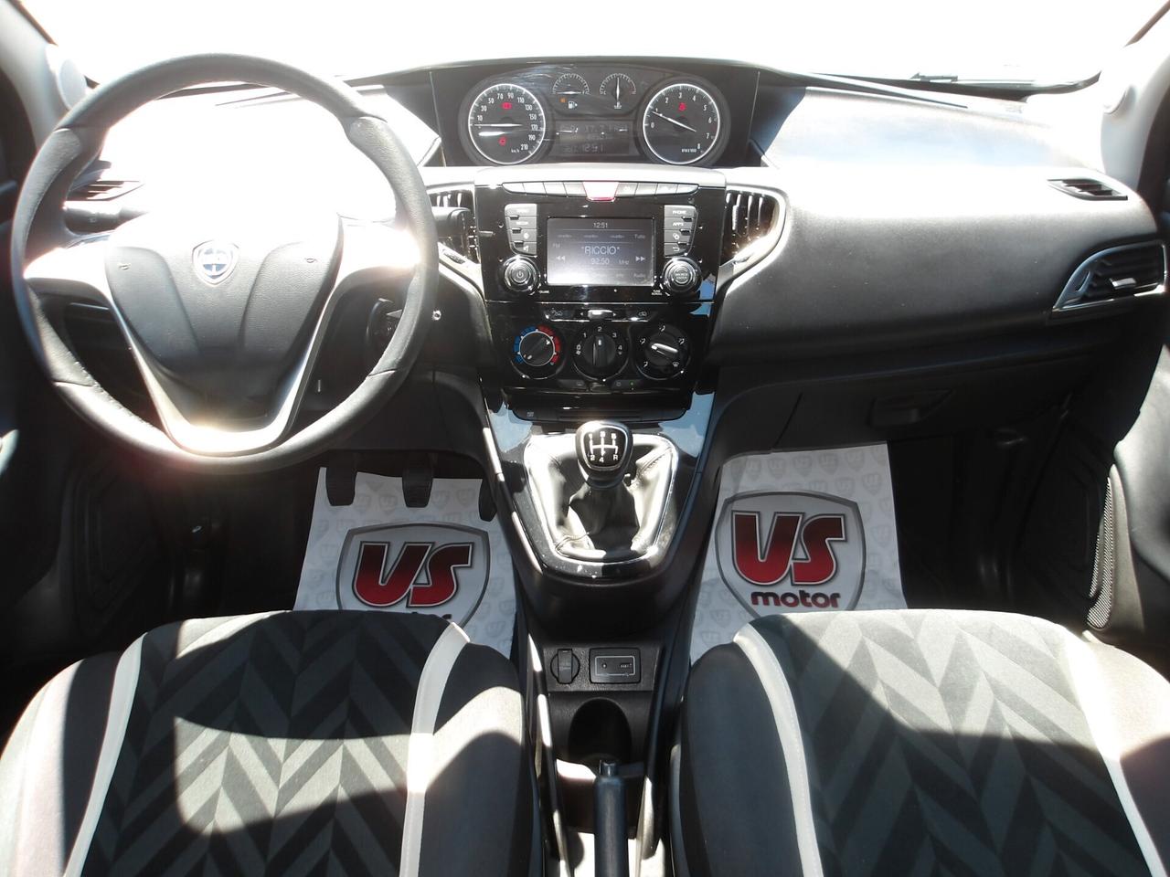LANCIA YPSILON 1.2 BENZ-88.000 KM-2016