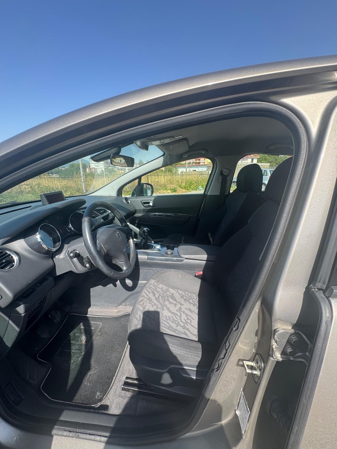 Peugeot 3008 1.6 HDi 115CV Business