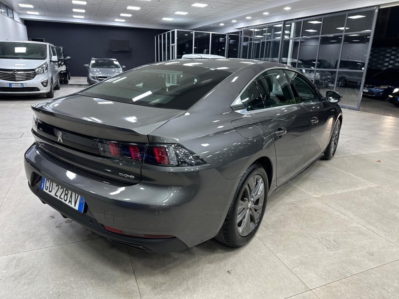 Peugeot 508 BlueHDi 130 EAT8 Allure 4p 2021