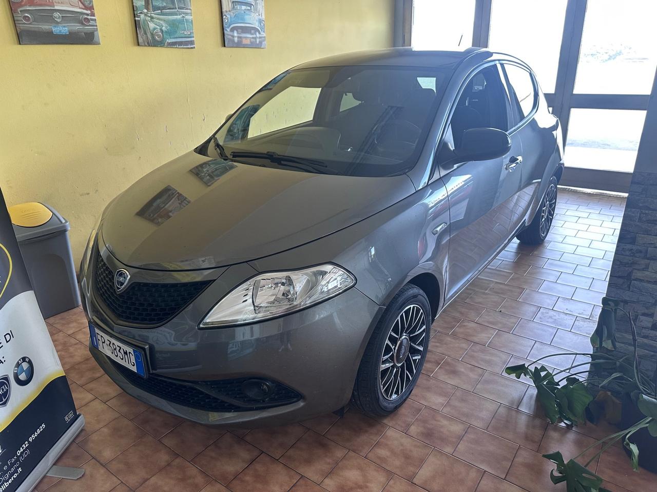 Lancia Ypsilon 1.2benz. Platinum 76.000km