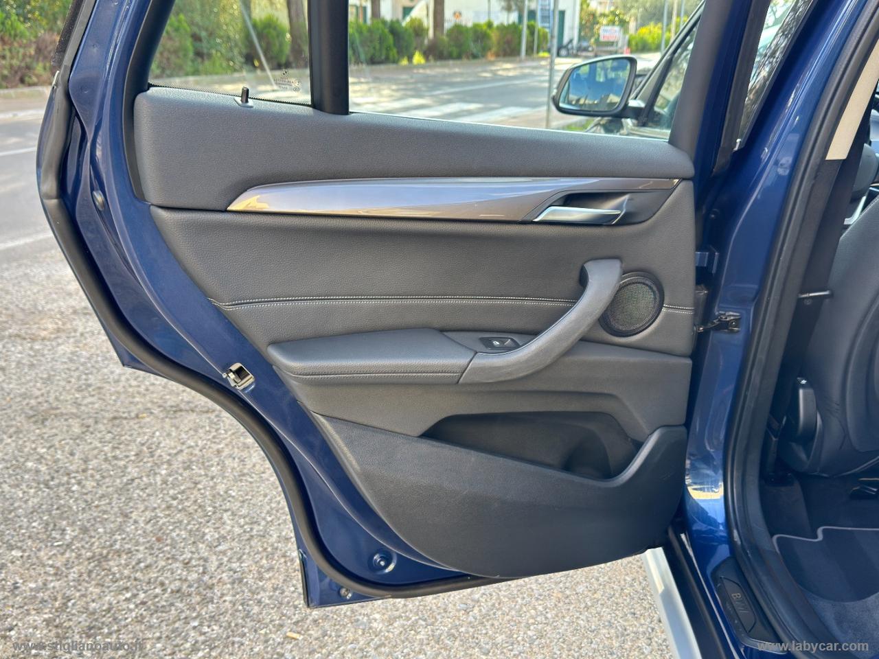 BMW X1 xDrive18d xLine Head-up display