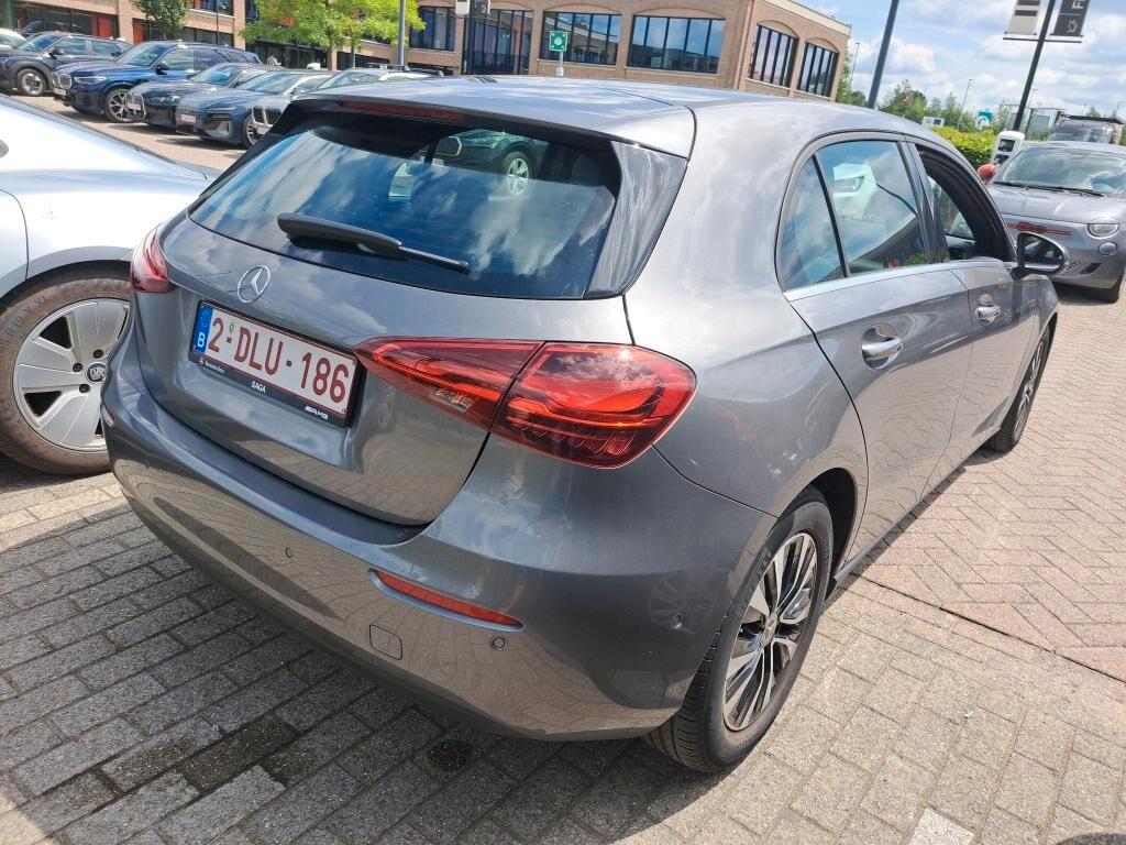 MERCEDES-BENZ A 180D NEW 115CV AUTOMATC BUSINESS LINE ( FARI LED - CRUISE - PELLE - NAVI PREMIUM - PARK ASSIST )