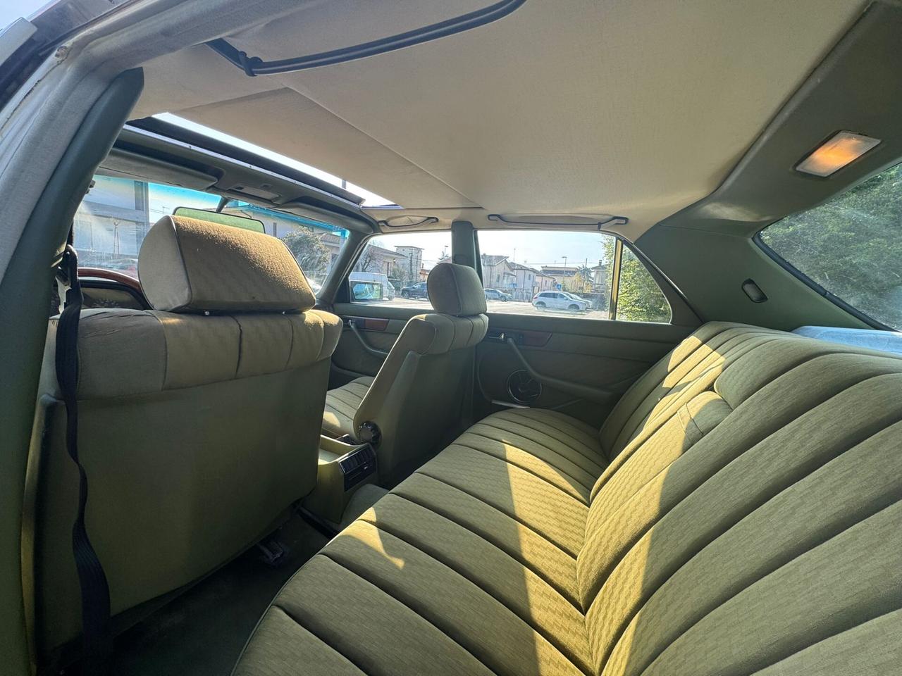 Mercedes-benz S-Series 280 SE