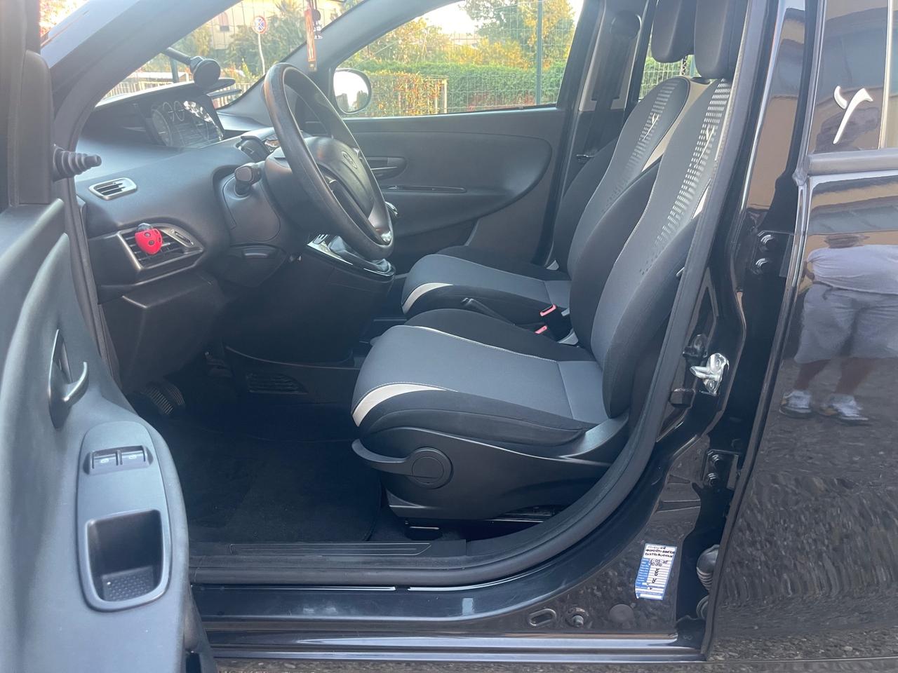 Lancia Ypsilon 1.2 69 CV 5 porte GPL Ecochic Gold