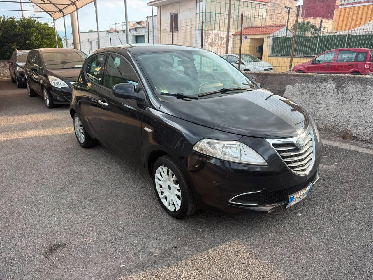Lancia Ypsilon 1.3 Mjet (consuma olio)