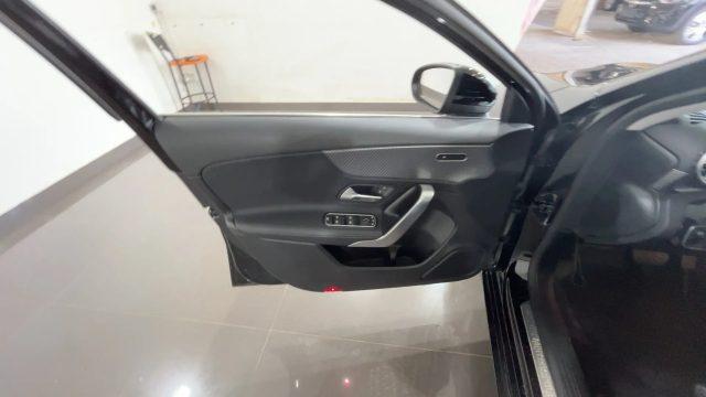 MERCEDES-BENZ A 200 d Auto Sport