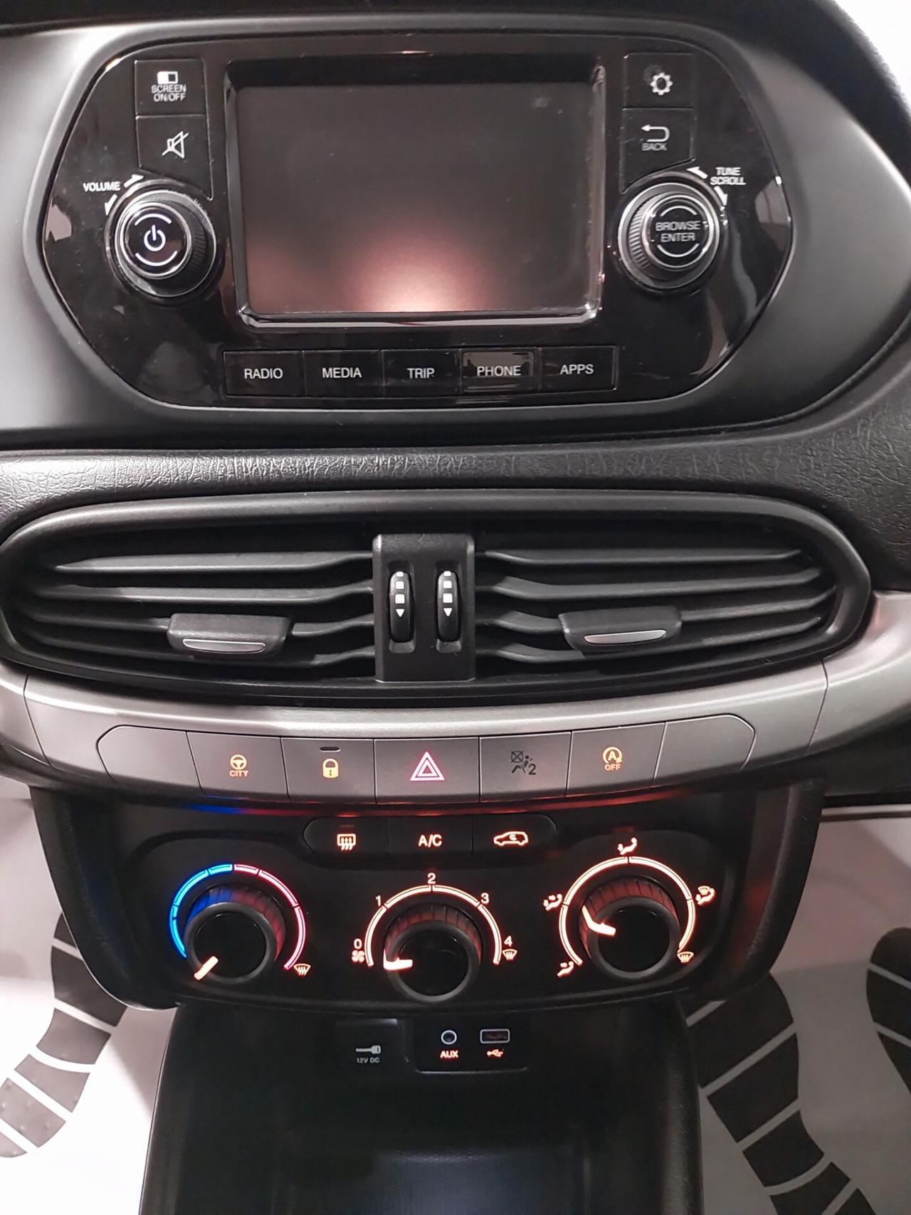 Fiat Tipo 1.3 mjt s&s Easy - ok neopatentati