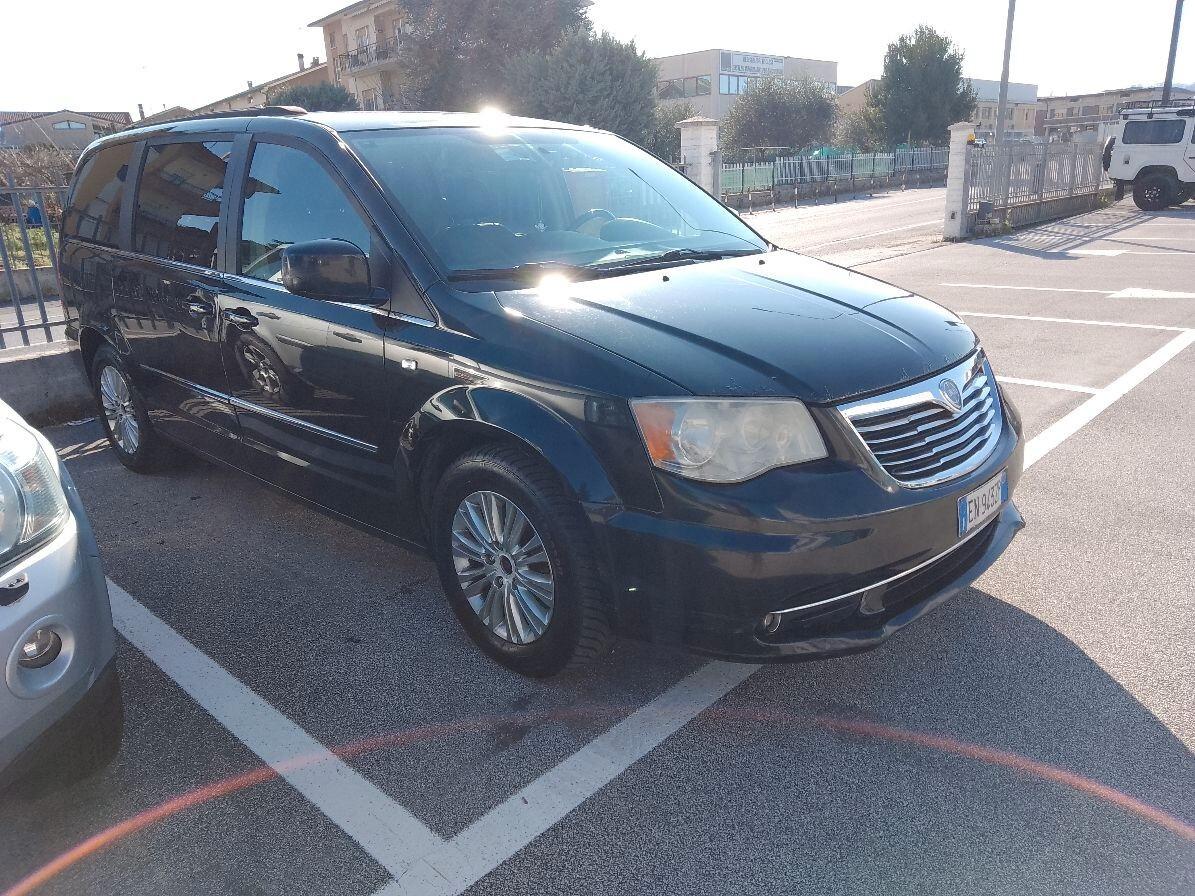 LANCIA VOYAGER TD 7 POSTI