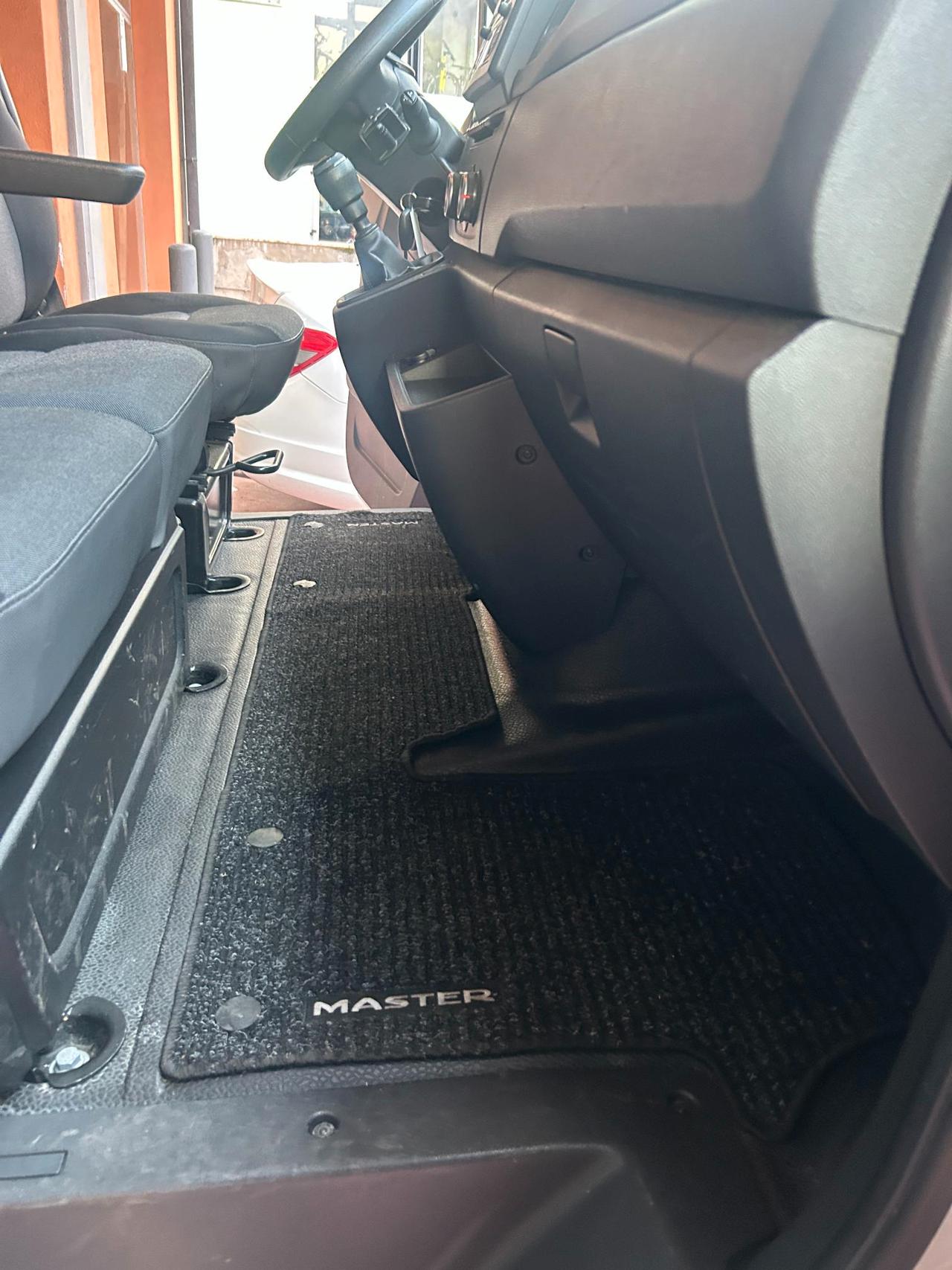 RENAULT Master master T35 2.3 dci 135cv L3H2 Ice Plus