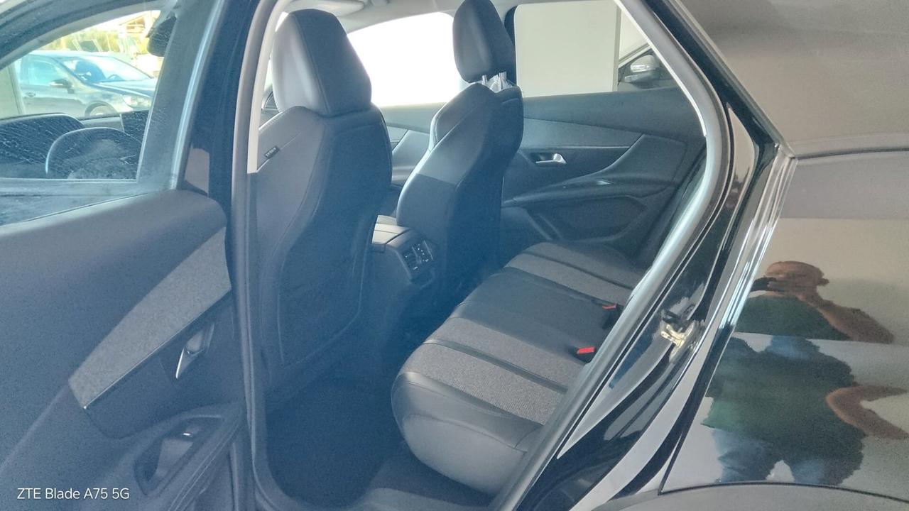 Peugeot 3008 BlueHDi 120 S&S Allure "unicopropietario"