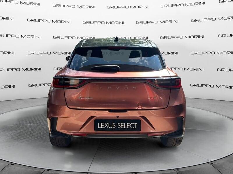 Lexus LBX Cool 2WD