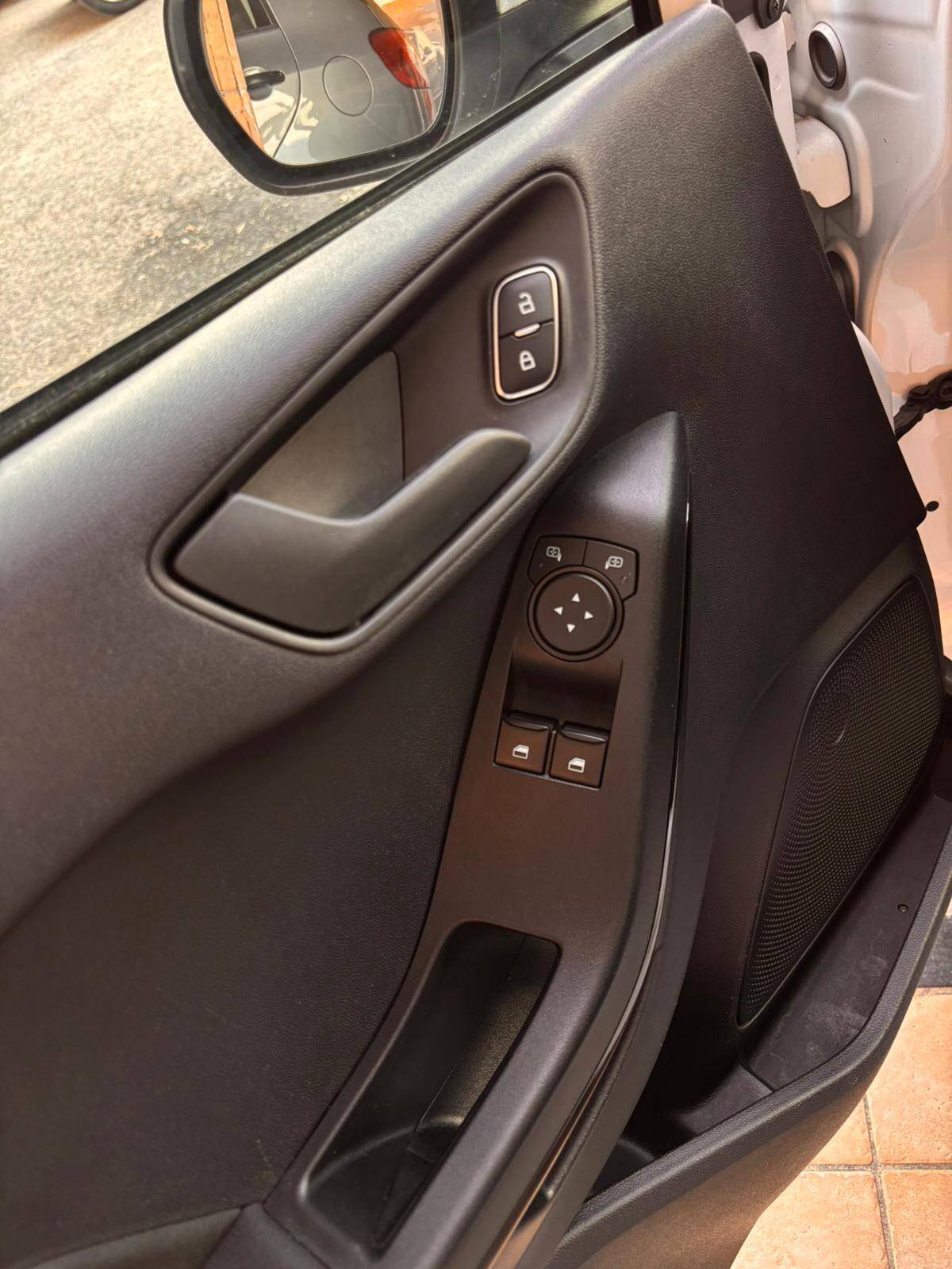 Ford Fiesta 1.0 EcoBoost Hybrid 125 CV 3 porte Van Trend