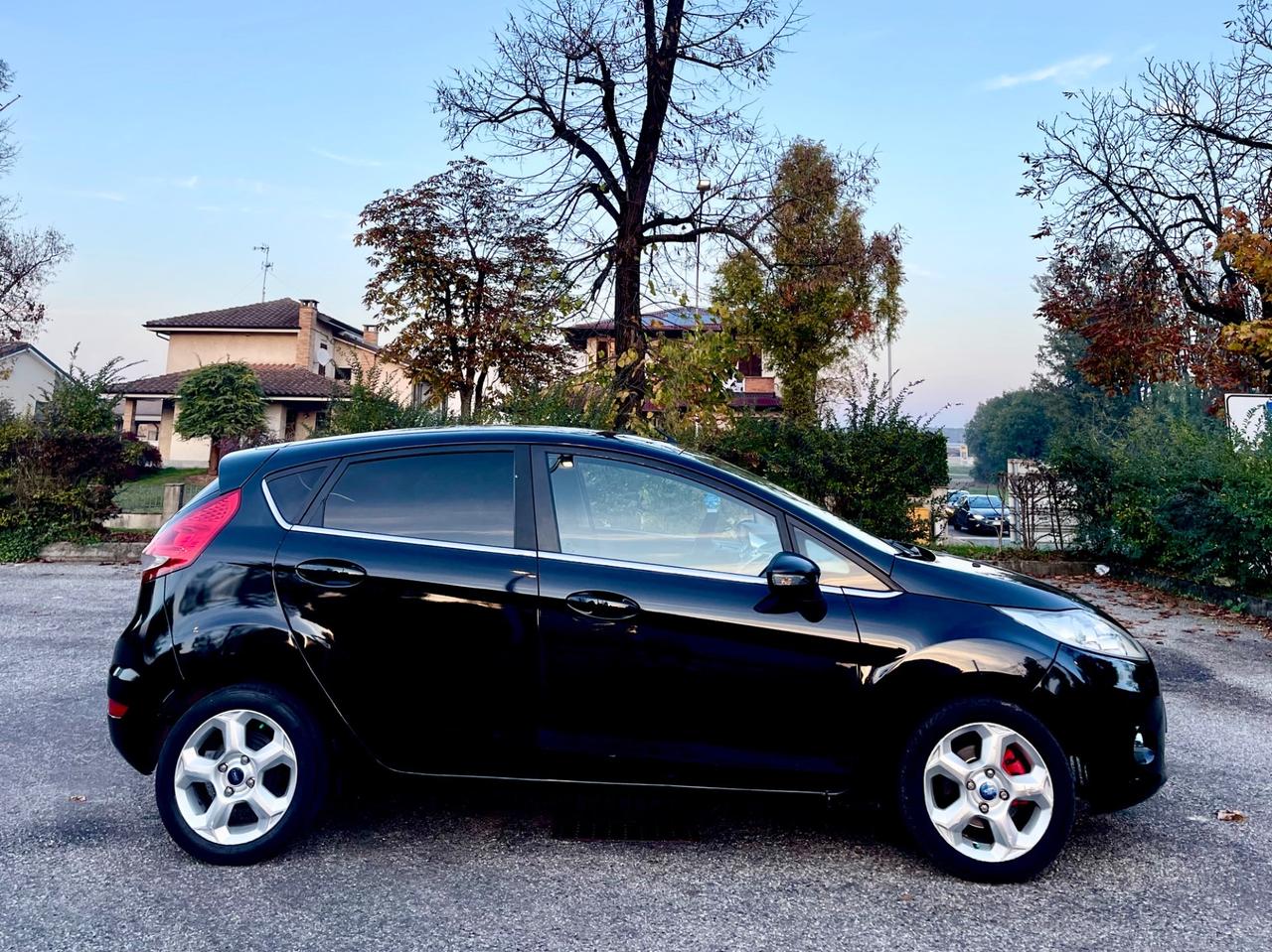 Ford Fiesta Fiesta+ 1.4 5 porte Bz.- GPL