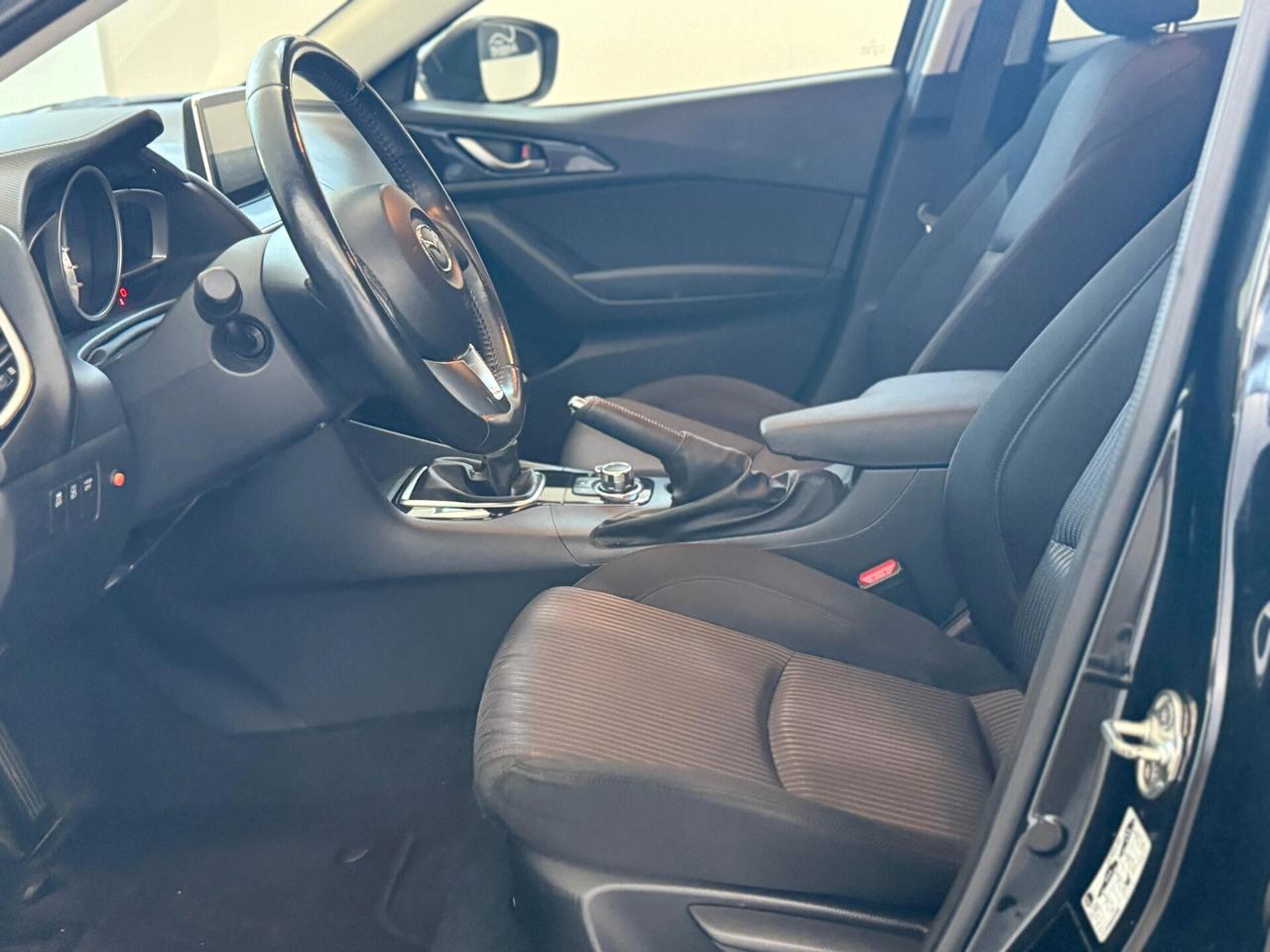 Mazda 3 Mazda3 1.5 Skyactiv-G Evolve