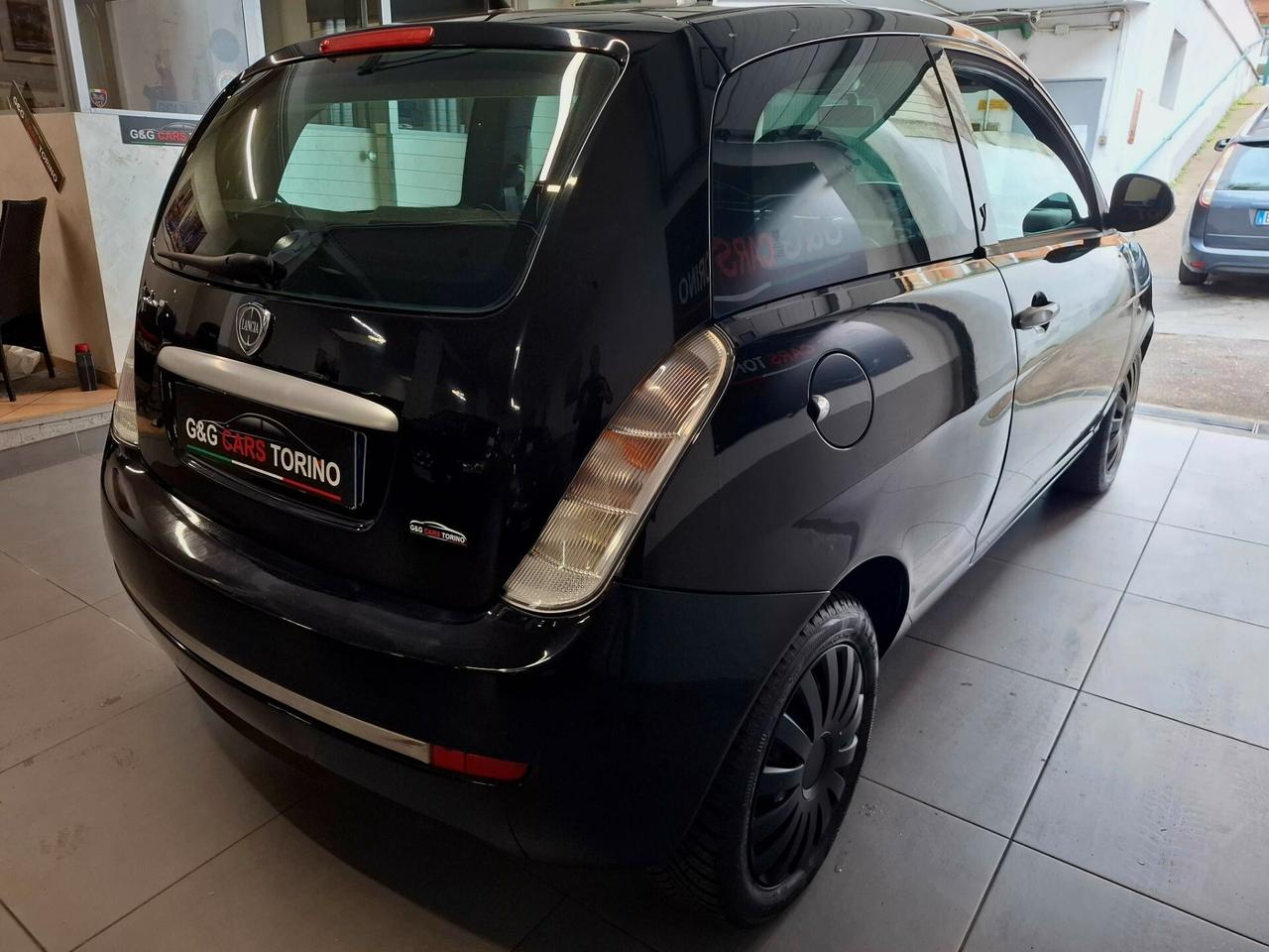 Lancia Ypsilon 1.4 Argento