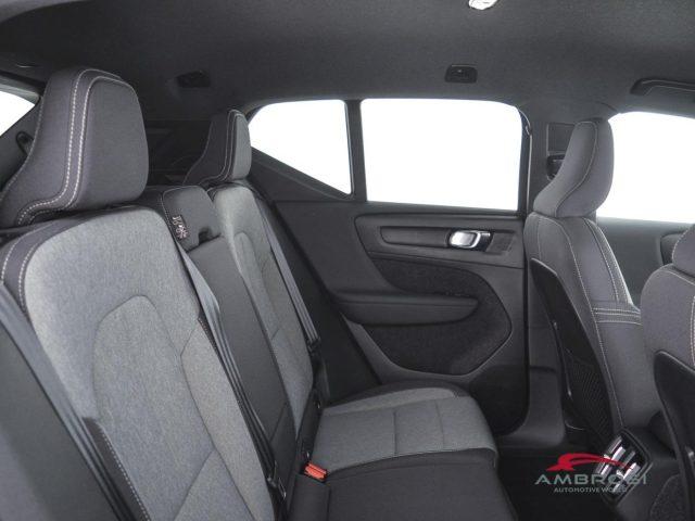 VOLVO XC40 2.0 b3 Core auto - AUTOCARRO N1