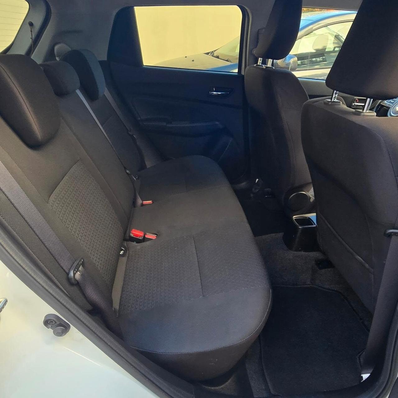 Suzuki Swift 1.2 Hybrid Top