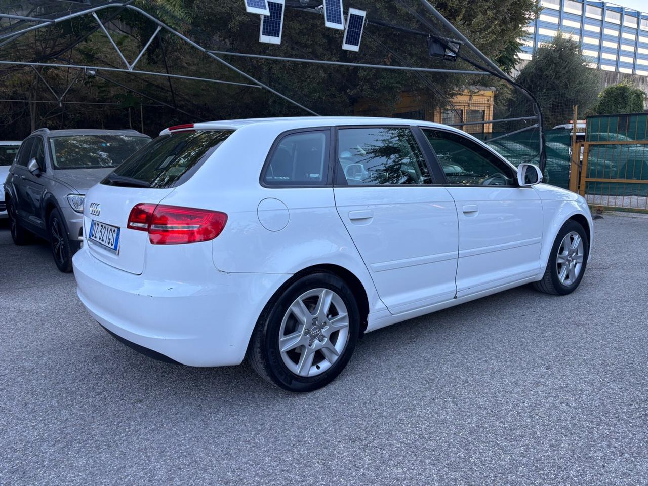 Audi A3 SPB 1.6 TDI 105 CV OK NEOPATENTATI