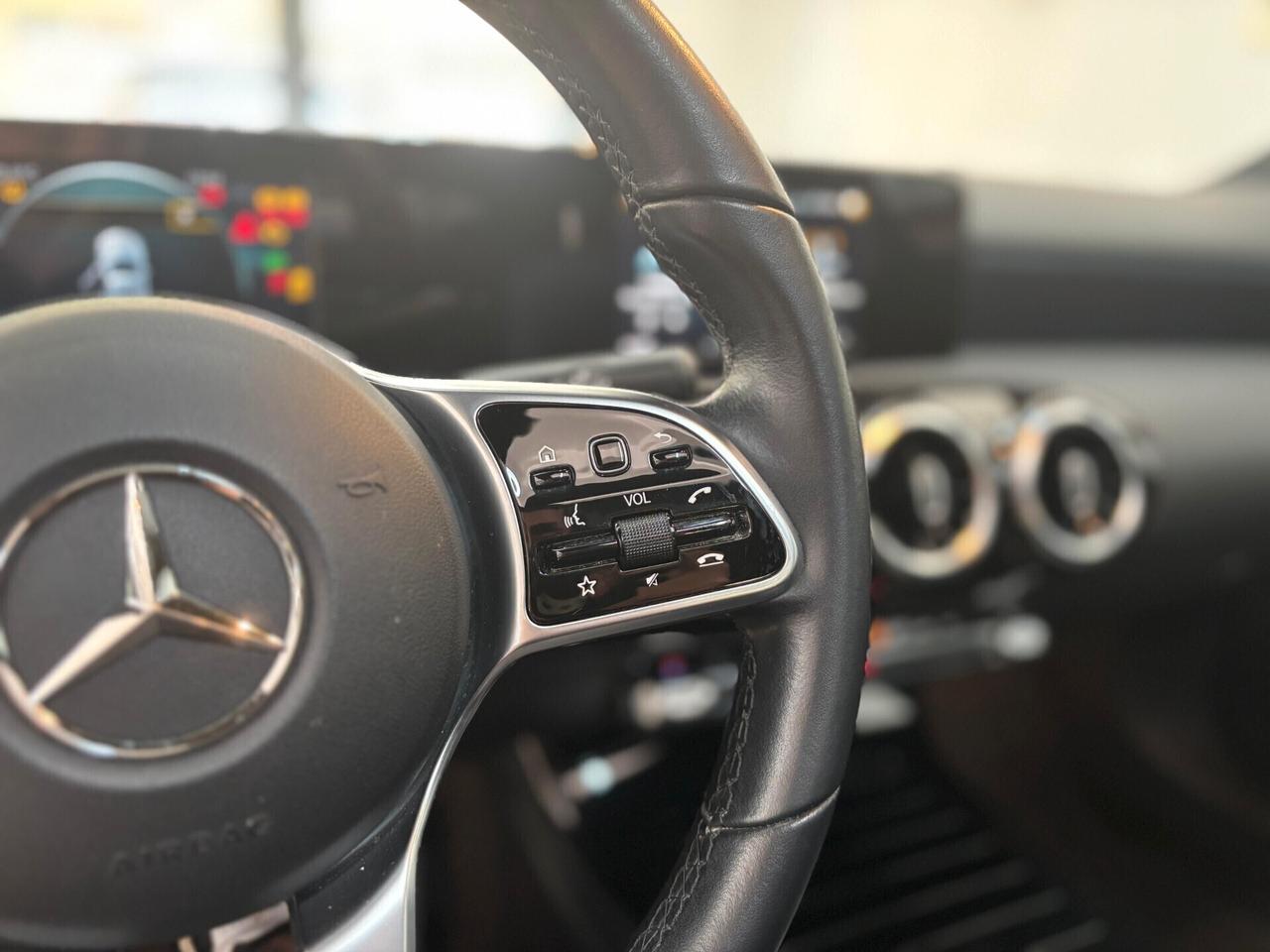 Mercedes-benz A 180d Automatic Business Extra