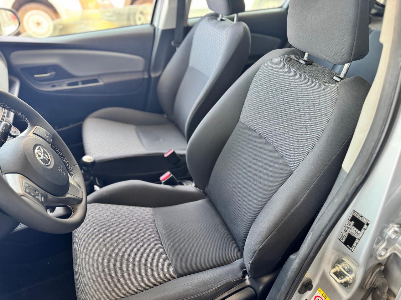 Toyota Yaris 1.0 5 porte Lounge