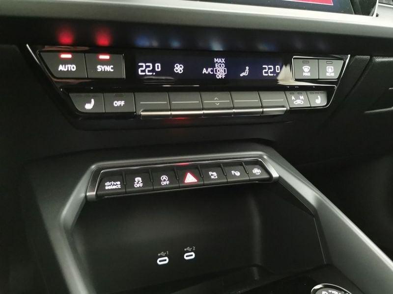 Audi A3 allstreet 2.0 tdi Identity Contrast 150cv s-tronic