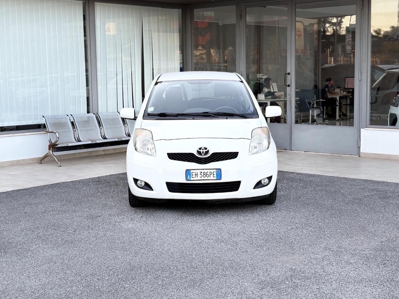 Toyota Yaris 1.0 Benzina 69CV E5 Neo - 2011