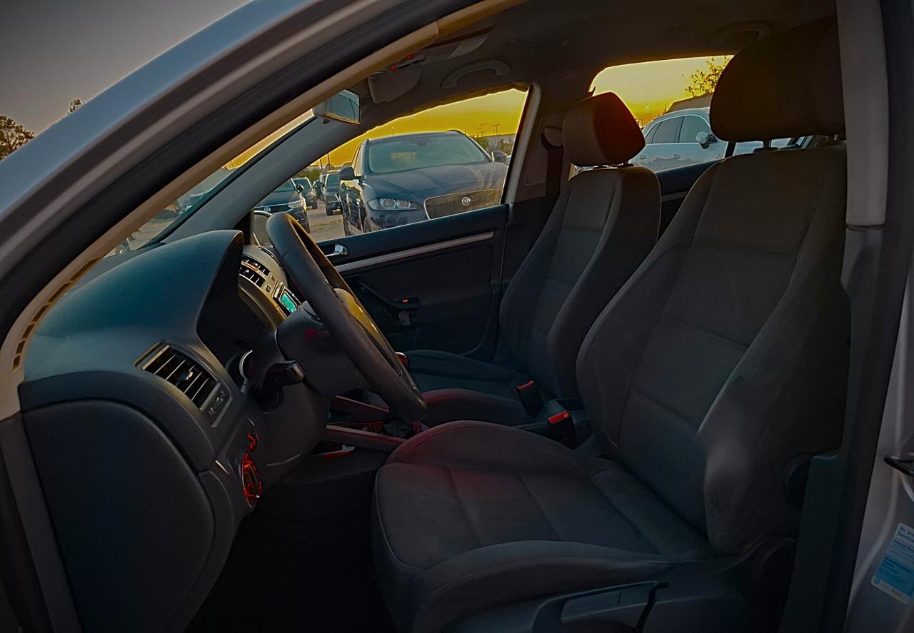 VW GOLF 5 -1.9TDI 105CV-5PORTE*CLIMA