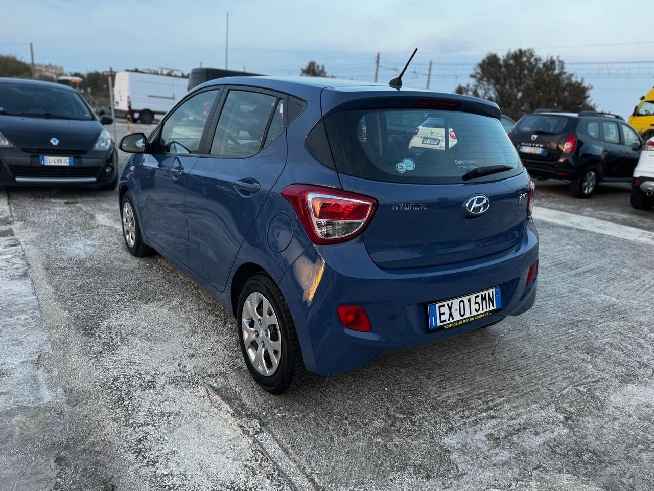 Hyundai i10 MPI Sound Edition Cambio Automatico