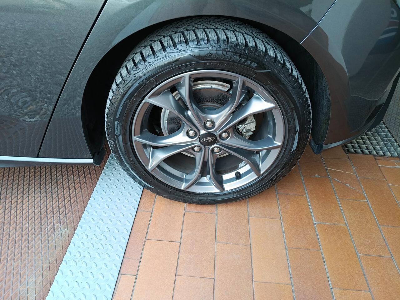 Ford Focus 1.0 EcoBoost Hybrid 125 CV 5p. ST-Line