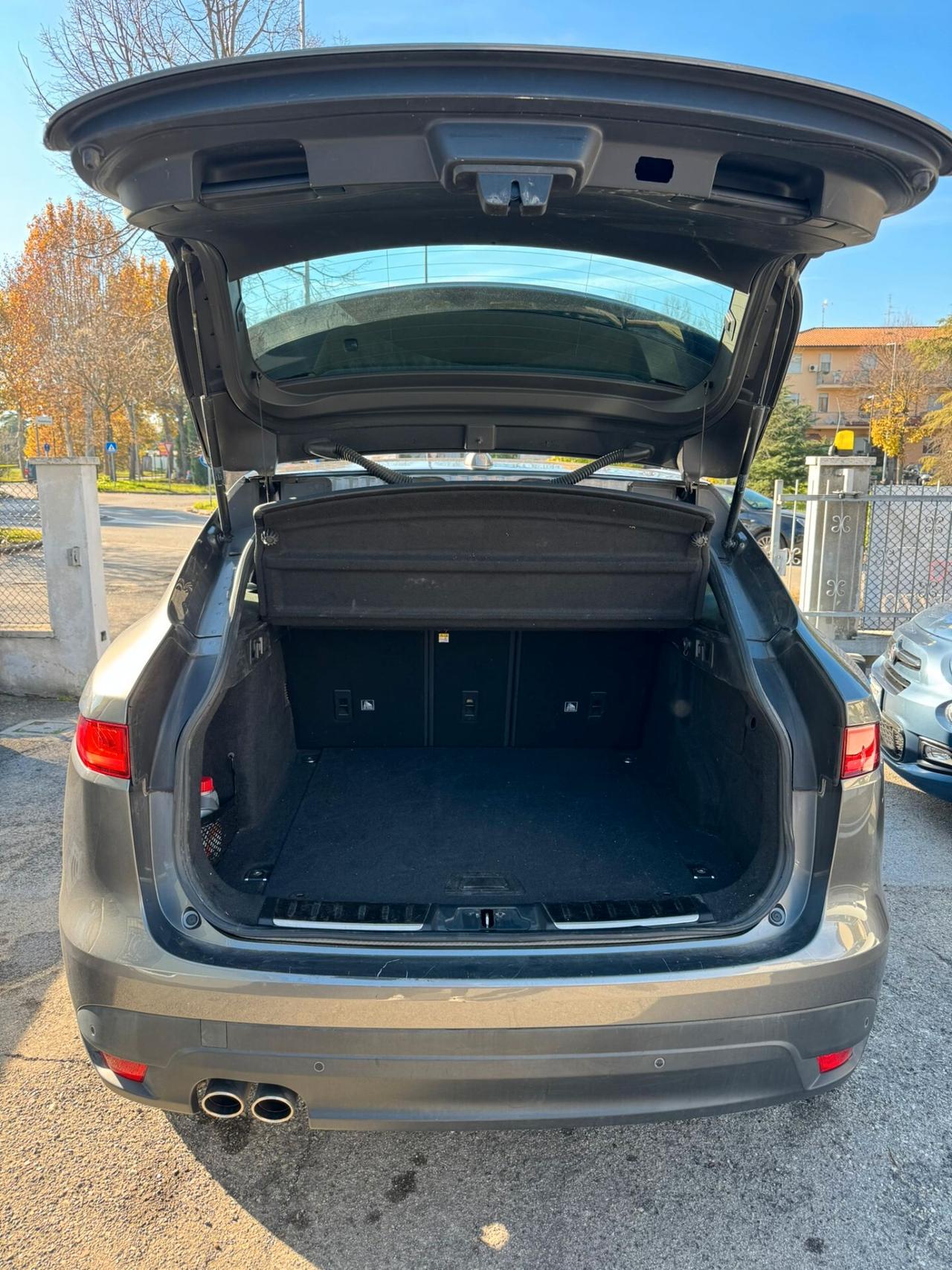 Jaguar F-Pace 2.0 D 180 CV AWD Portfolio