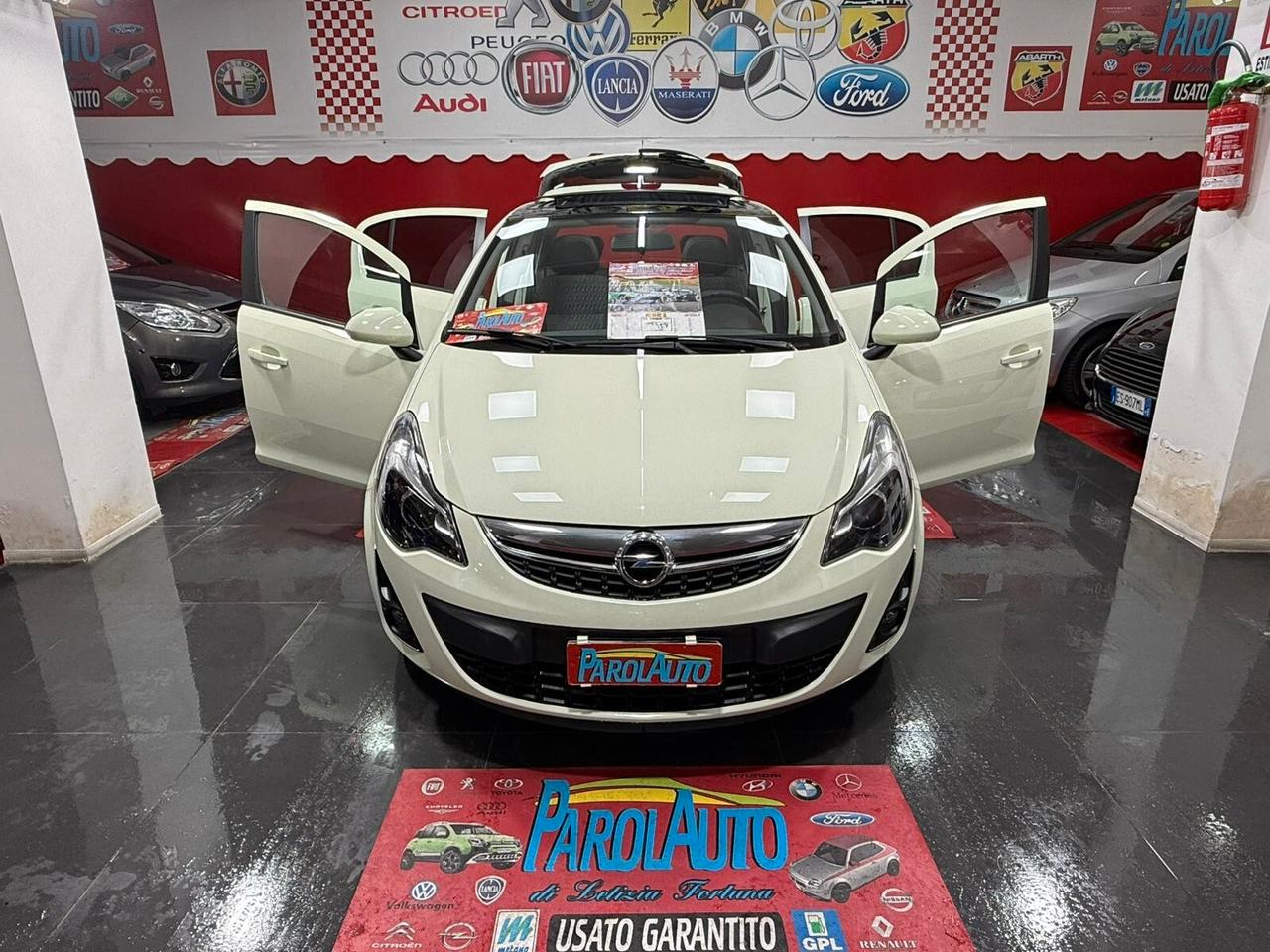 Opel Corsa 1.2 86cv Cosmo - 2011