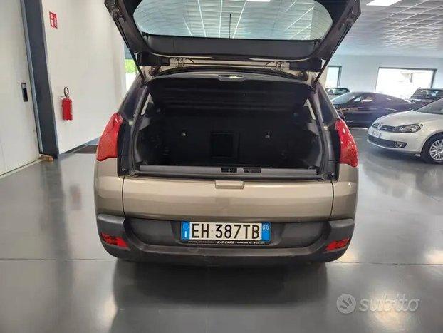 Peugeot 3008 1.6 HDi 112CV cambio robotizzato Busi