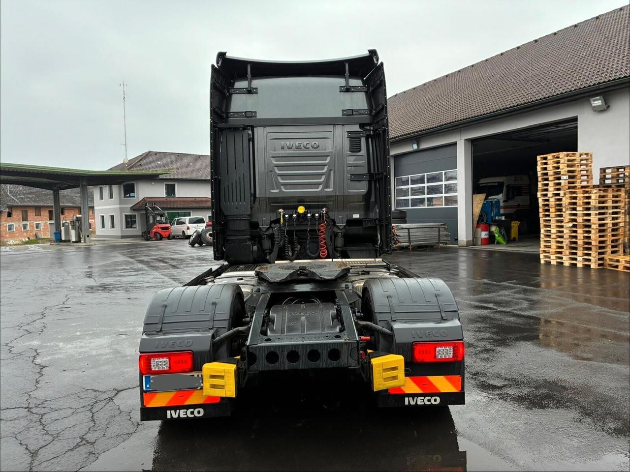 Iveco S Way 570 2023